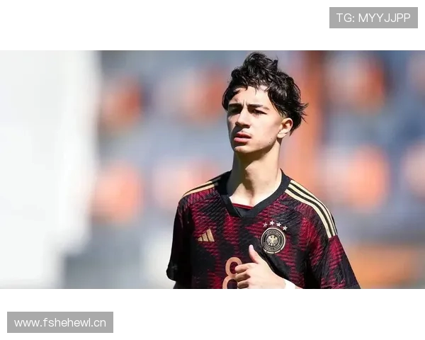 意媒称尤文图斯看中拜仁新星利契纳但目前尚未与德甲豪门展开正式接触 意媒称尤文图斯看中拜仁新星利契纳但目前尚未与德甲豪门展开正式接触